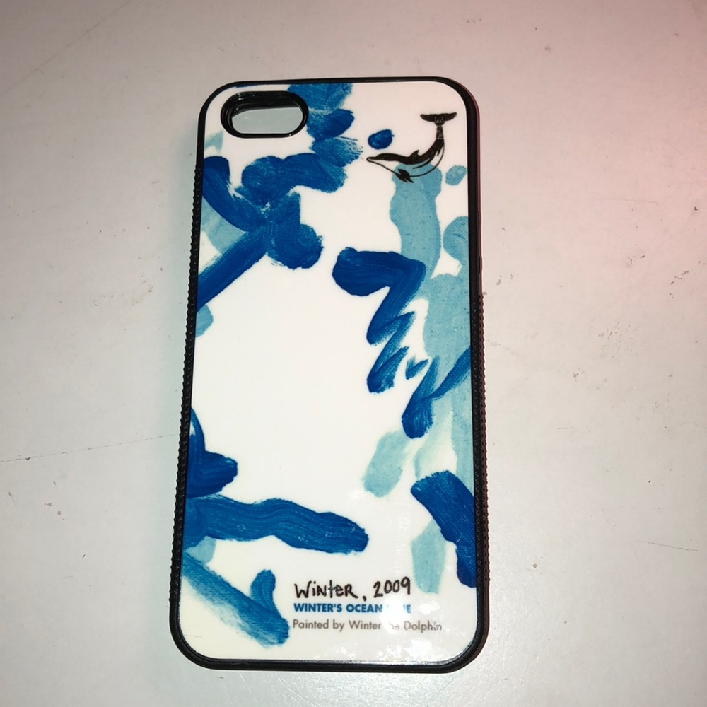 iPhone 5S Winter the Dolphin phone case